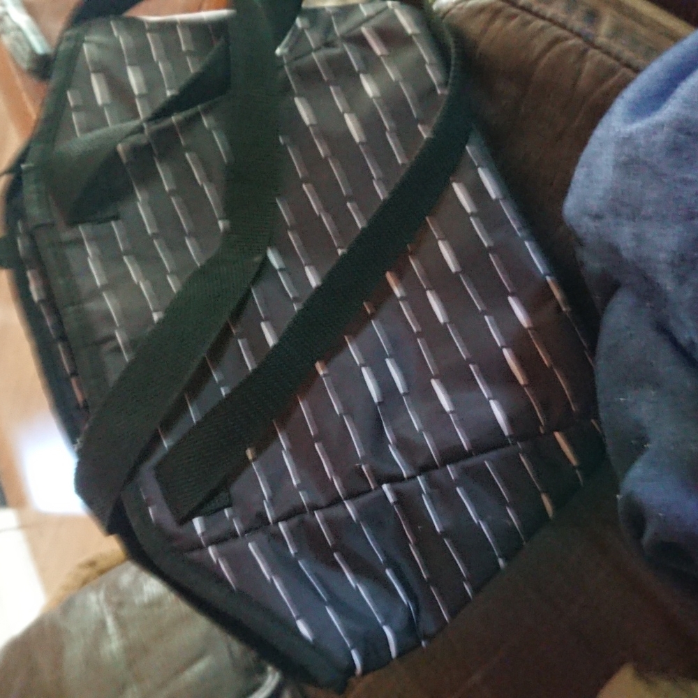 Hand bag